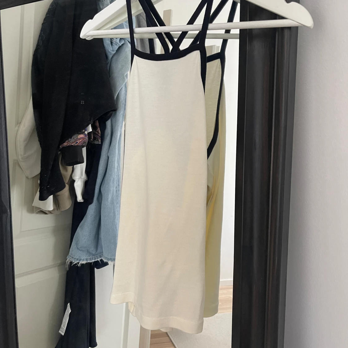 Linne med svarta band🤍 - 91