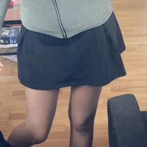 tenniskjol - använder ej( möts ädas up❗️ om du vill jag ska frakta så kostar det dubbelt.)
