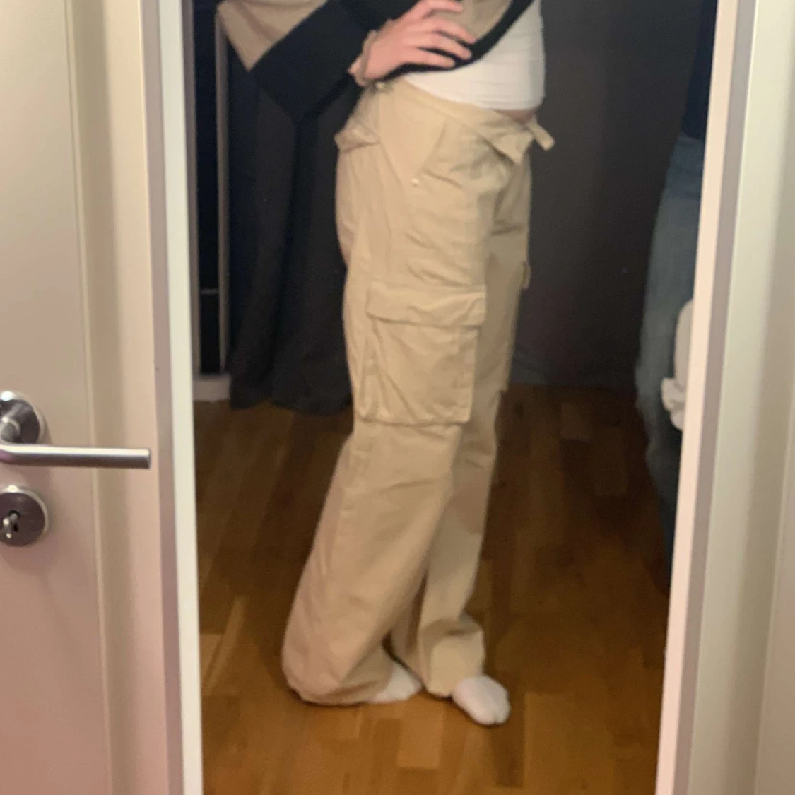 Beigea cargobyxor - 90