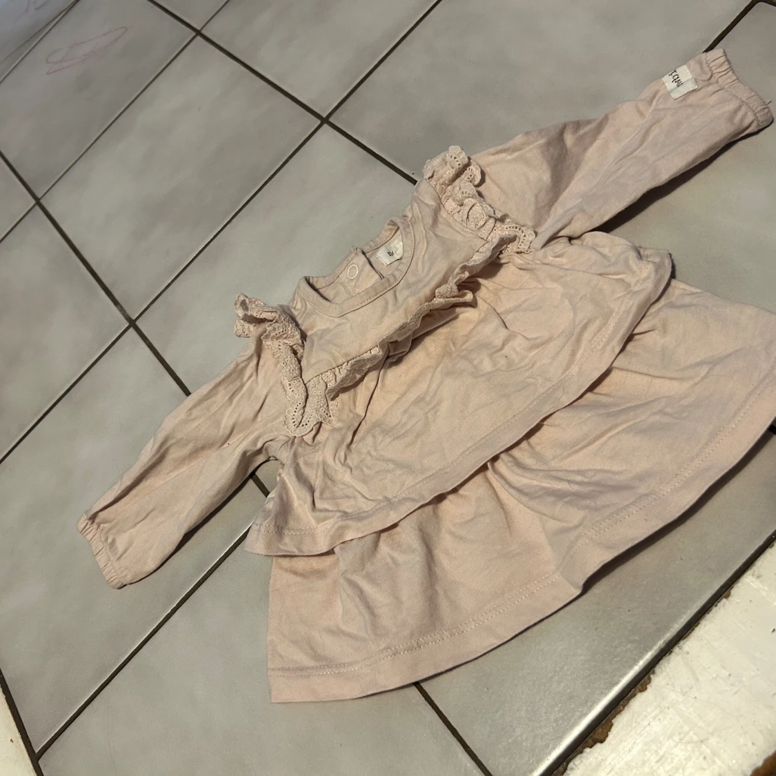 Söt tröja till flicka från newbie