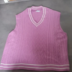 Väst - Strl. L Kabelstickad Stor passform Helt oanvänd