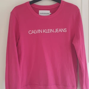 Calvin klein  - Fint skick. Använd ca 2 ggr