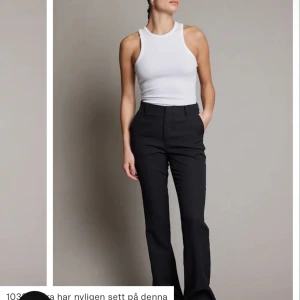 Vilma kostymbyxa från BikBok, storlek 40.  - Köpt i fel storlek och har används 2-3 gånger endast. 