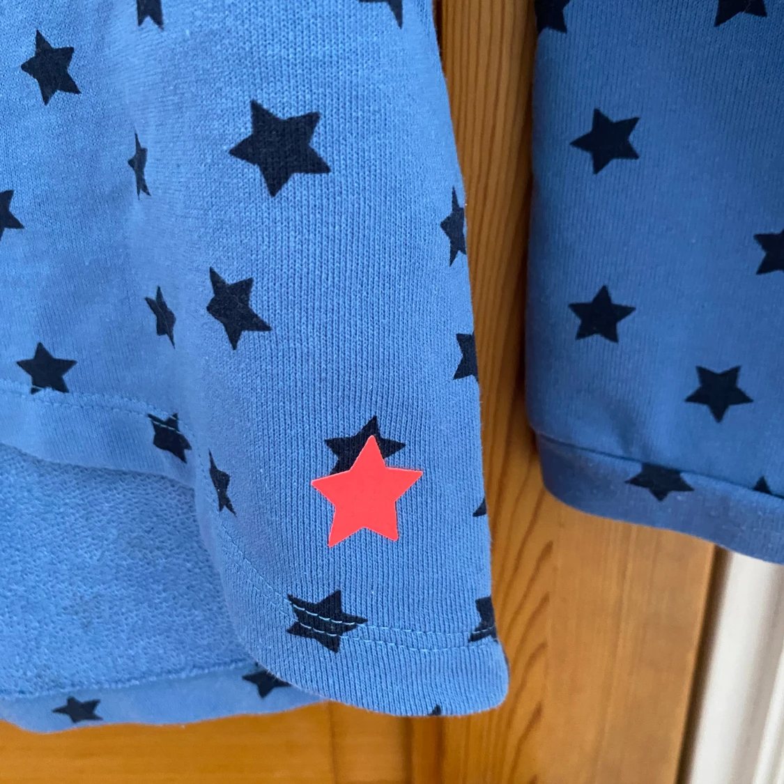 Blå stjärnig tröja  - 90