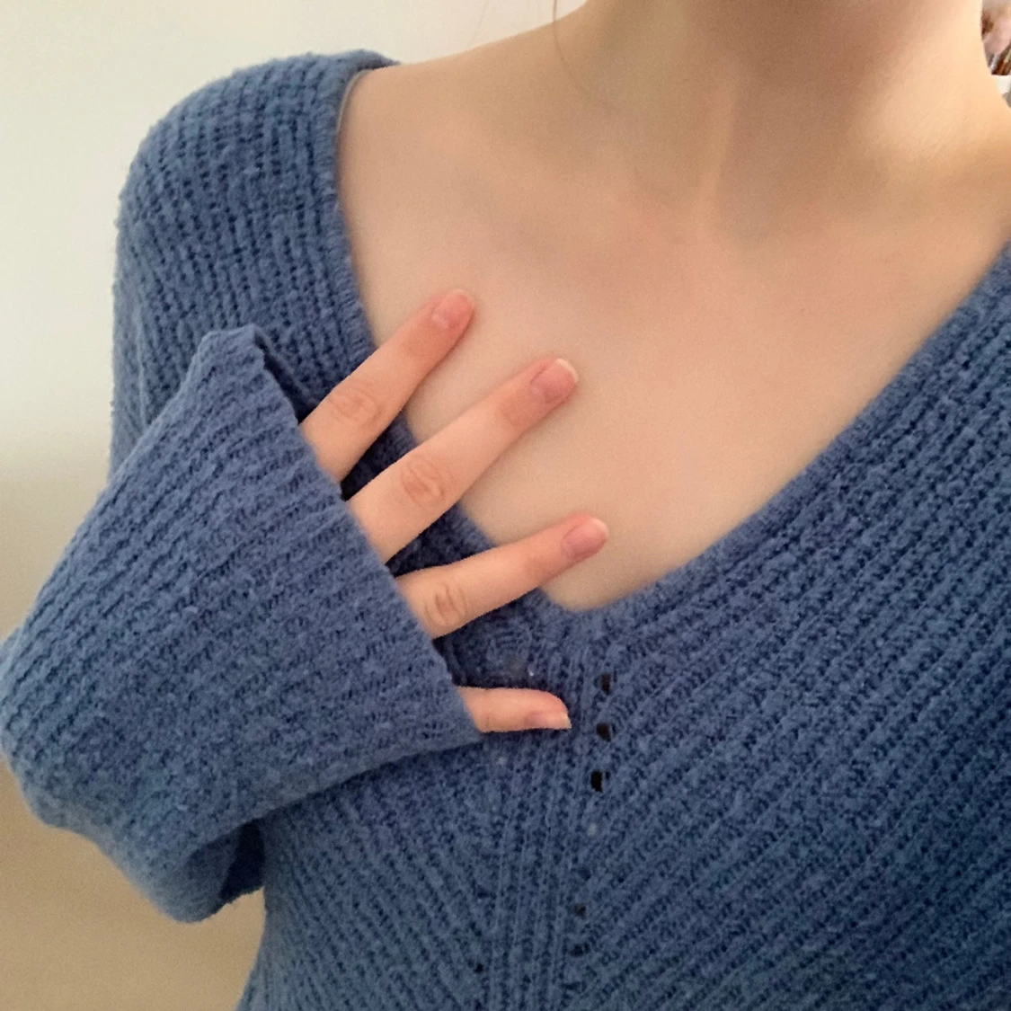 blå, stickad tröja från indiska  - 90