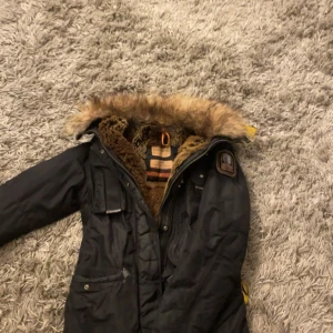Parajumper jacka dam - Parajumper vinter jacka storlek M