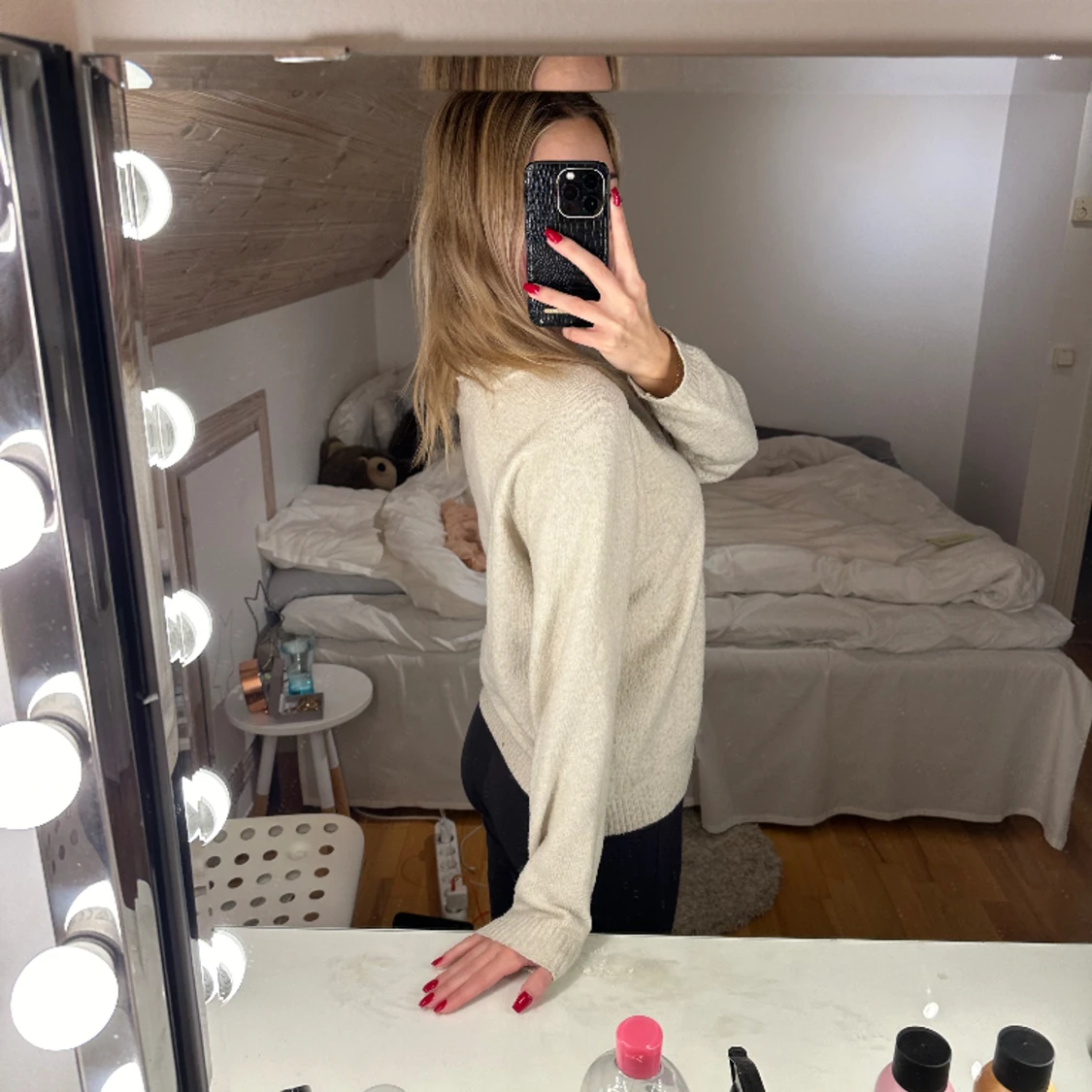 Beige stickad tröja  - 90