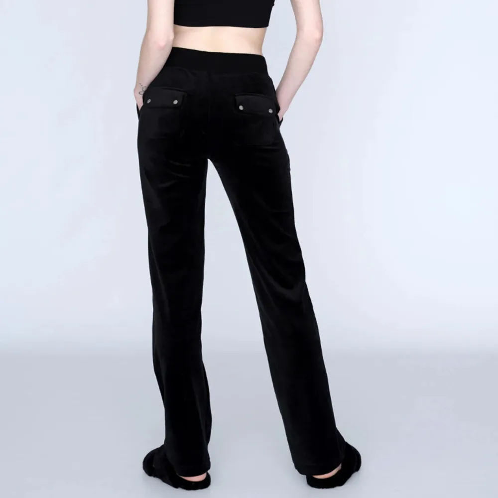 Juicy couture byxor i storlek xs. Bra skick, för långa för mig som är 163 🩷. Jeans & Byxor.