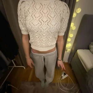 Zara sommartopp - Super fin topp ifrån zara med stickat mönster, passar perfekt till sommaren ❤️
