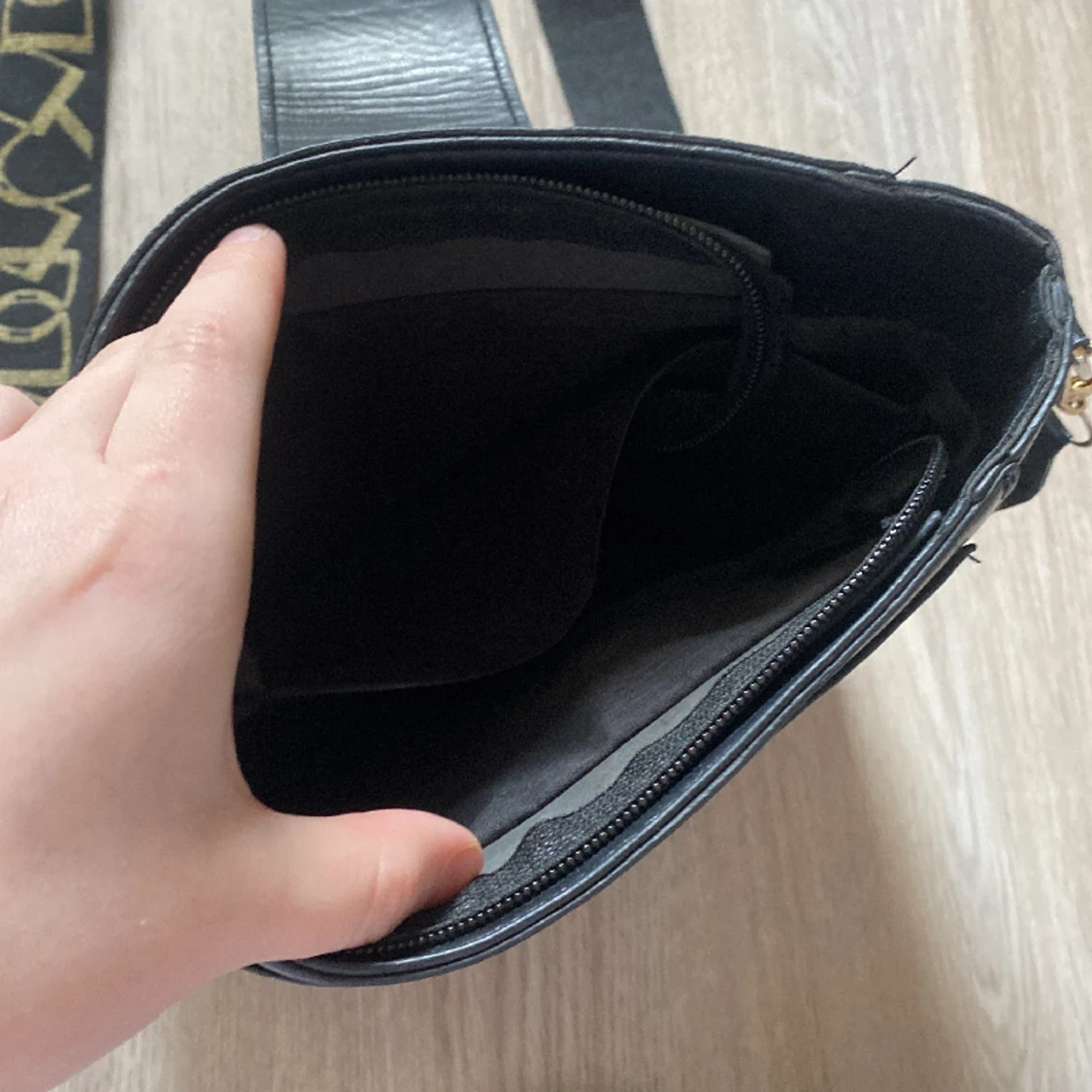 Axelremsväska  - 90