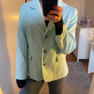 vintage kavaj - storlek 42 men sitter bra på mig som har 38😘😘