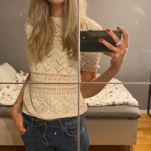 Zara topp - Jättefin slutsåld zara topp. Använd ett fåtal gånger men i fint skick. Nypris 249kr Köpare står för frakt 💕