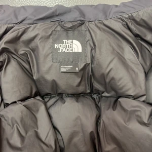 The north face jacka - vill sälja den för att jag vill testa något nytt, den är väldigt skön och varm 