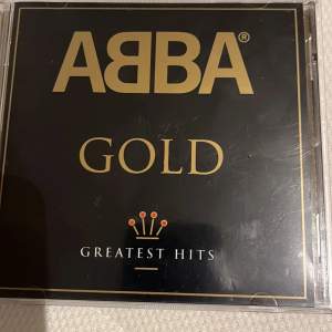 ABBA Gold cd-skiva köpt second hand. Alldrig använd av mig utan köpte för inredning. 
