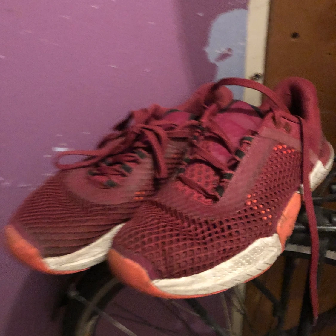 Skor för både tjejer och killar stl 38-39 - 90