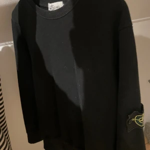 Stone island tröja - Tjena! Säljer denna Stone island tröjan, i använt skick
