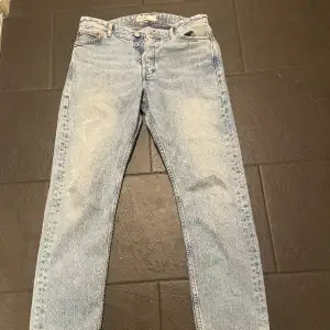 Fint par jeans ifrån jack & jones Storlek W28/L32 Ny pris 500