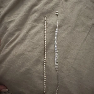 Tennis armband  - Säljer dessa två! Styckpris är 80 kr och 125kr för båda två🩵