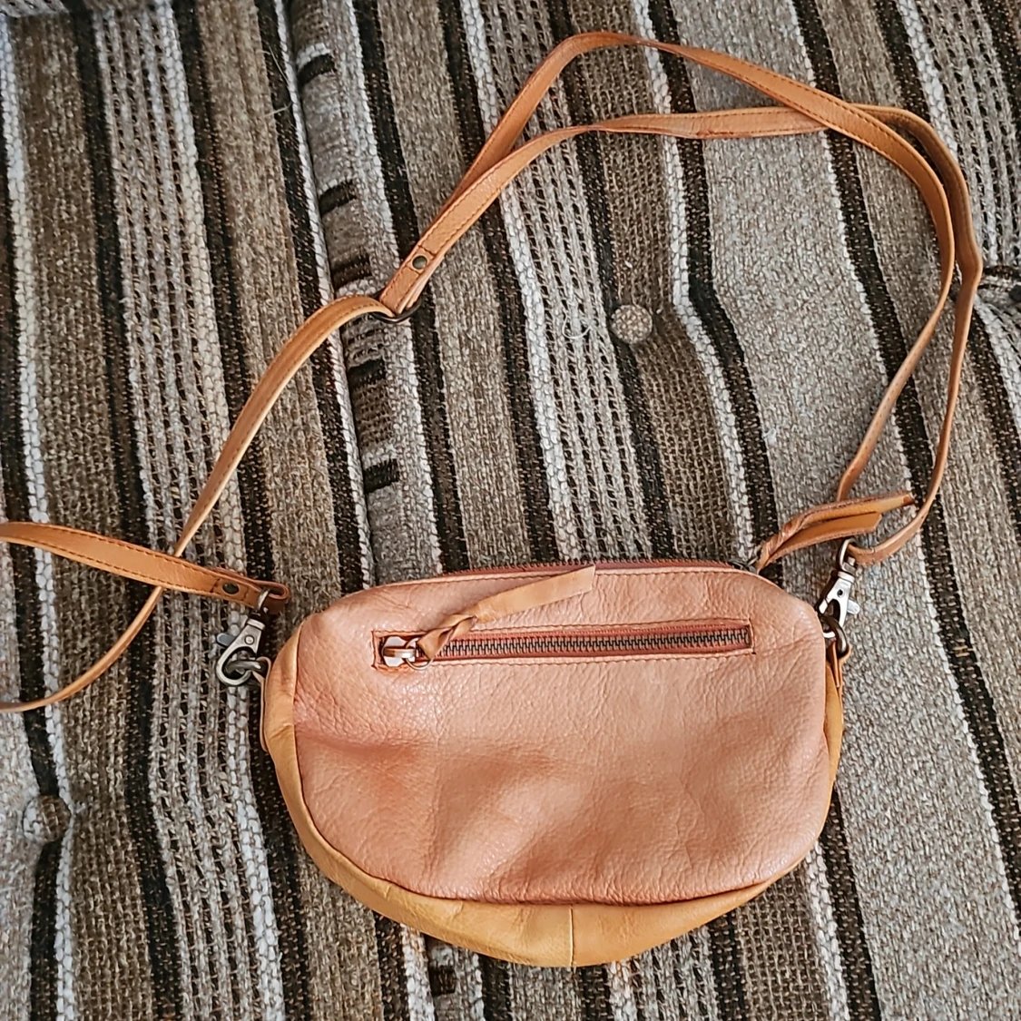 Skin crossbody  - 90