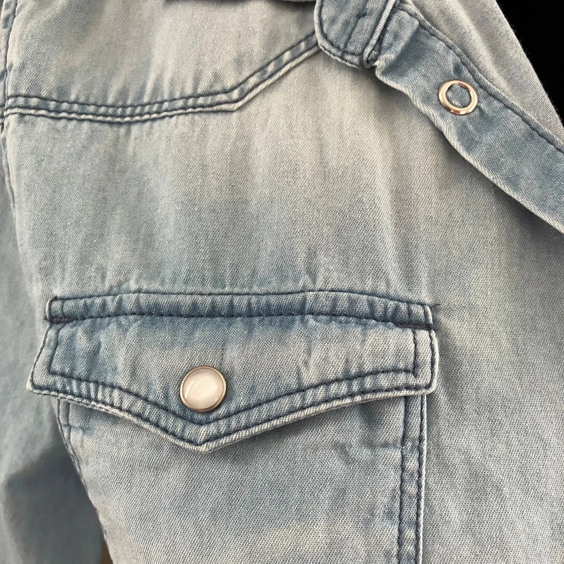 Helt ny tunnare jeansskjorta - 92