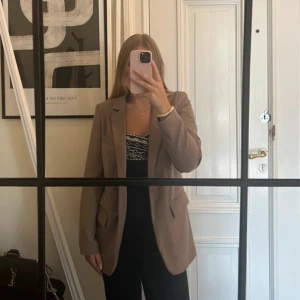 Kavaj - Kavaj från object i en fin brun färg!🤍 