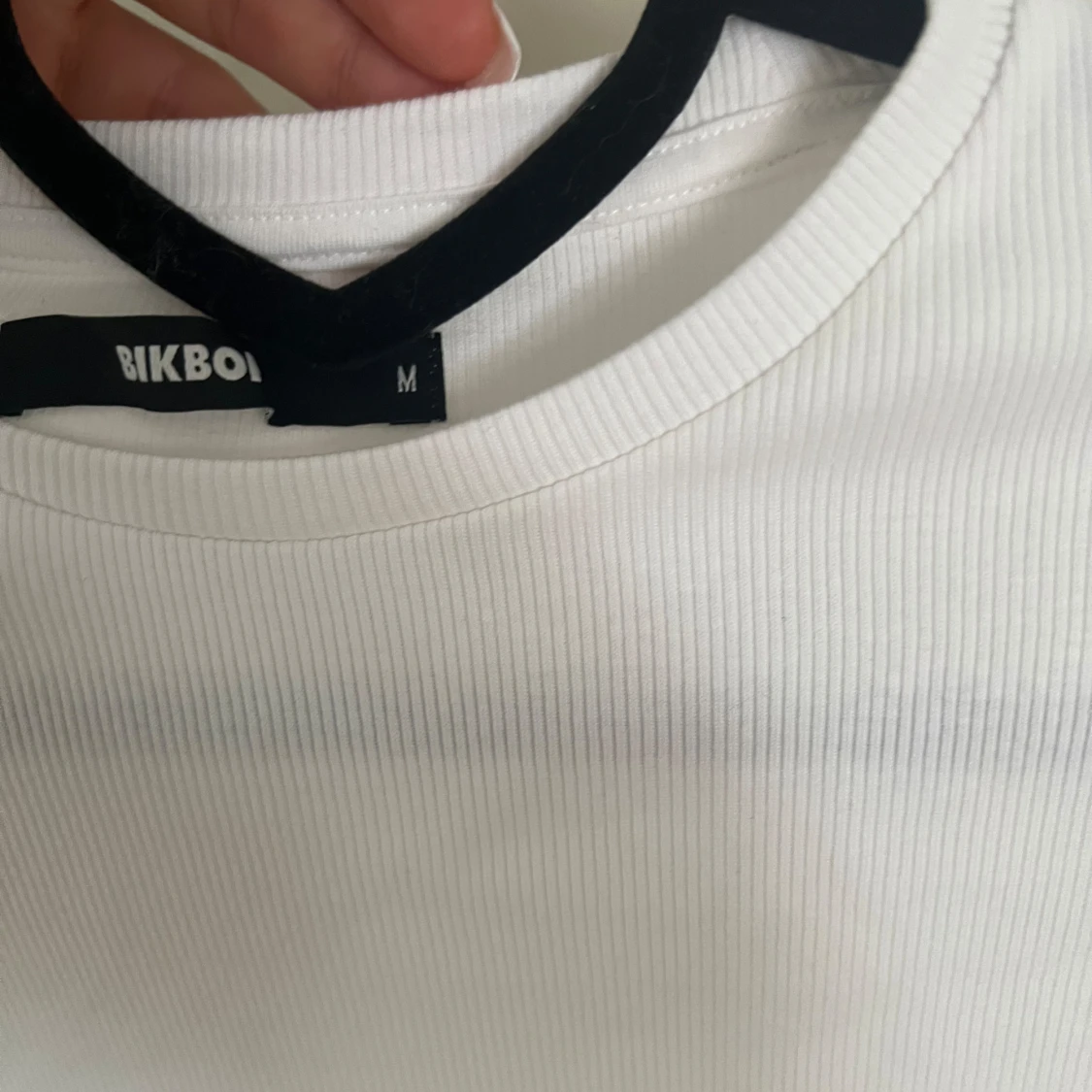 Vit ribbad långärmad - 90