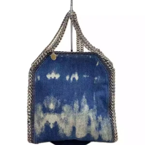 Stella McCartney  - !INTRESSEKOLL! på min Stella McCartney då den ej kommer till så mycket användning och vill se hur mycket folk skulle kunna betala . liten sliten men design är så❤️🥰köpte secondhand för ungefär 7 tusen