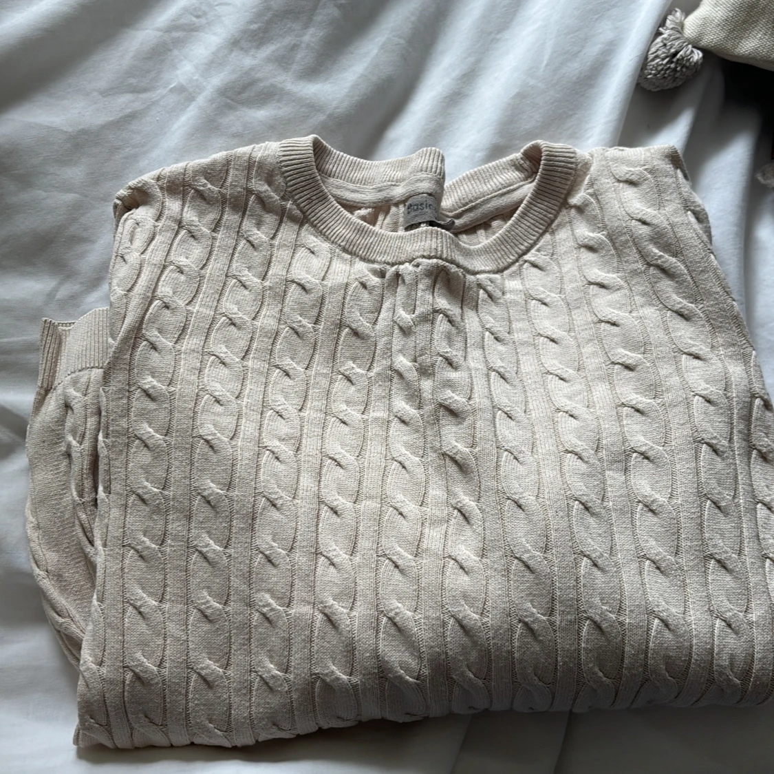 Kabelstickad tröja  - 91