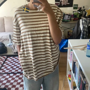 Tshirt - Säljer för att den är för stor