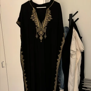 Marockansk kaftan klänning  - Helt ny kaftan klänning, priset är redan nedsatt 