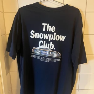 Emil stegfeldt x merchy - Använd en gång. Stor i storleken.  Limiterad upplaga som ej säljs längre. 