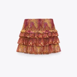 zara kjol - säljer pga att den inte passar mig längre. superfin, inga slitningar och passar till allt!