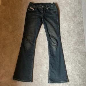 Diesel jeans - Jättefina diesel jeans i ny skick då jag köpte dem från butik och har sedan bara använt dem ca. 5-10 gånger. Passar mig med storlek 36/ s-m också❤️