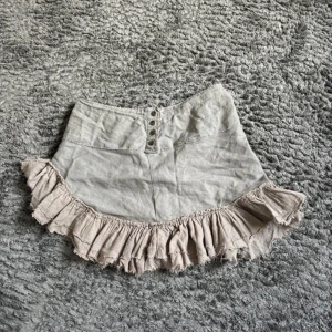 Fishbone kjol - Så himla snygg kjol som är för stor på mig, mer som en S än XS