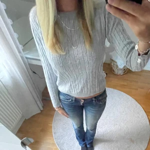Långärmad tröja - Långärmad tröja från Kappahl. Barnstorlek men passar mig som vanligtvis är en S🩷