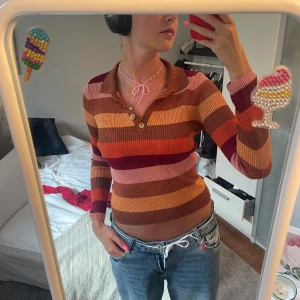 Randig glittrig stickad långärmad från zara - Superfin höstlig långärmad köpt på zara. Bra skick😇