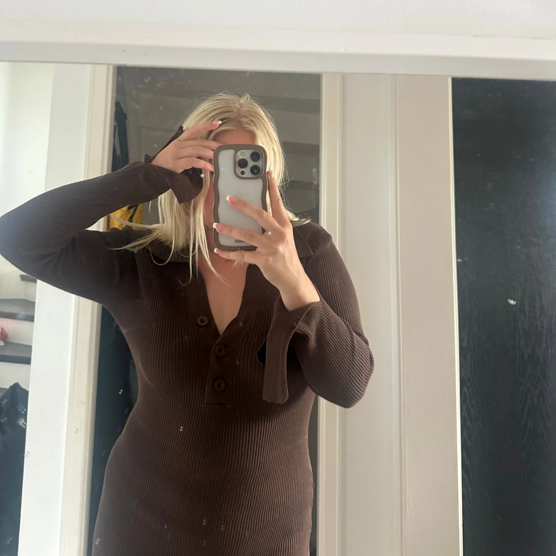 Ribbstickad klänning  - 90