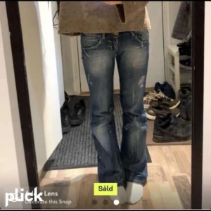 Lowwaist Jeans - Säljer mina supersnygga lågmidjade bootcut jeans från Rodi Jeans i modellen Teresa, strl W26 L34 säljer för att dom tyvärr inte passade mig. Skriv privat eller skicka prisförslag💓💓köpte på plick för 800kr