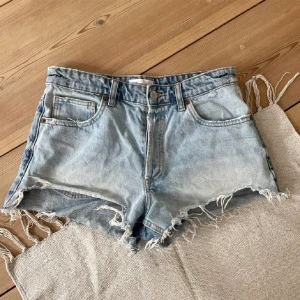 Jeans shorts - Jätte fina