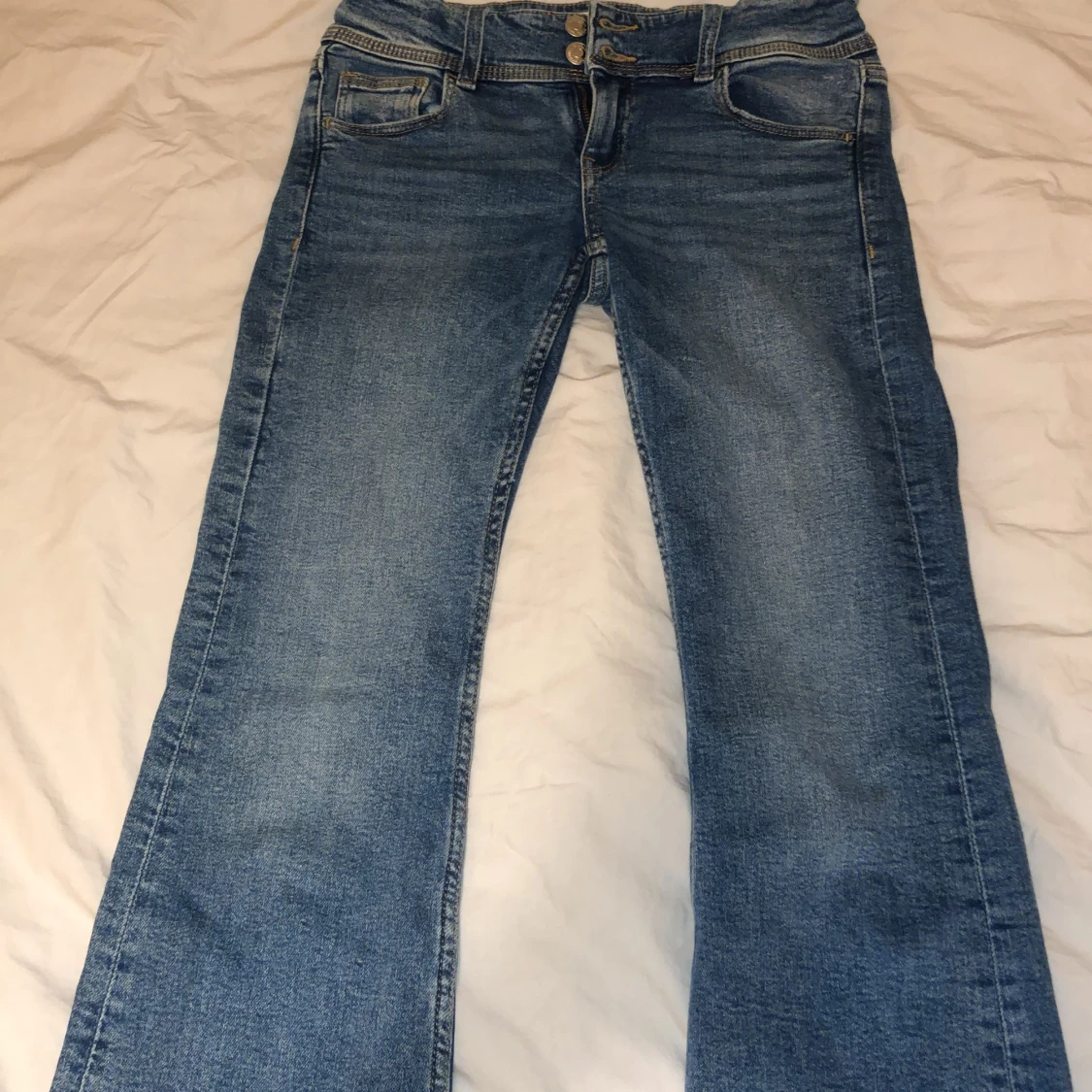 Gina young jeans