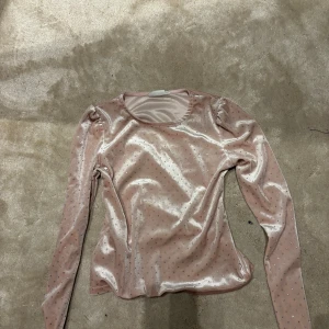 Glitter tröja - Glittrig tröja. Storlek 146,152, skick använd
