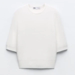 Zara topp - Söt stickad topp från Zara i nyskick! Endast använd 2 gånger (nypris 329kr) finns ej i butik längre☺️