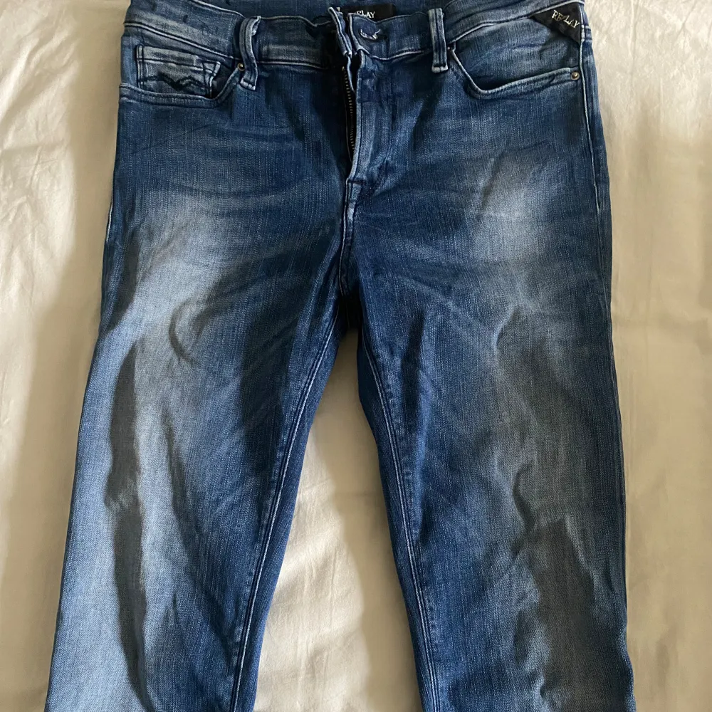 Ett par replay jeans. Sjukt snygga och trendiga. Storlek W29,L 30. Jeans & Byxor.