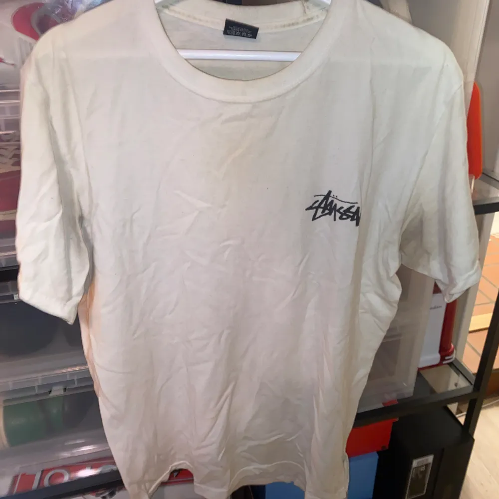 Limiterad Stussy x Our Legacy tisha, köpt på Our Legacy i somras. T-shirts.