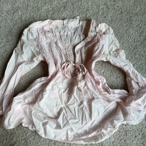 Stockholmsstil blus Odd Molly - Världens sötaste blus från Odd Molly