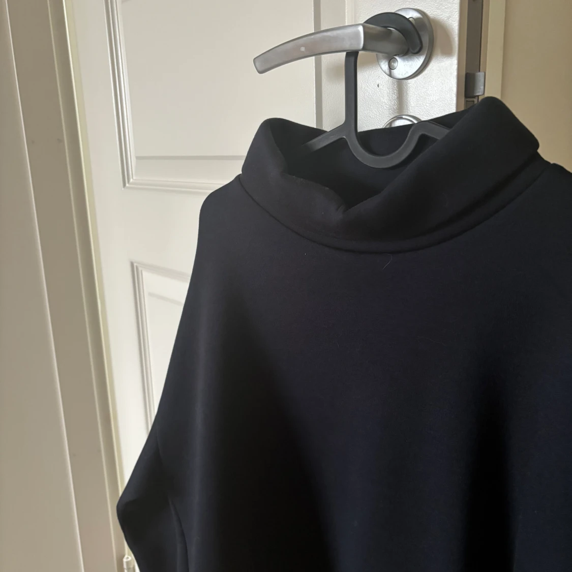 Marinblå tröja - 90