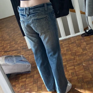 Low waist jeans - Jättesnygga men tyvärr lite stora för mig 