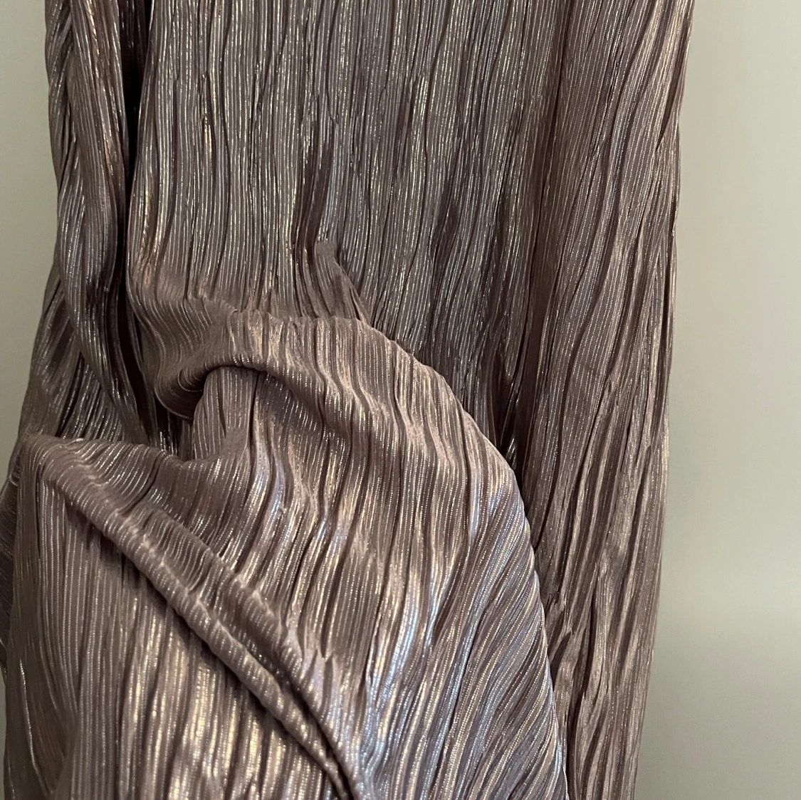 Skimrig klänning  - 91