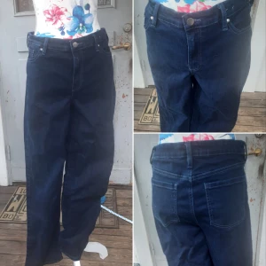 Buffalojeans stl 40 - Buffalojeans david bitton stl 12(40)  Använd max 2-3ggr.  Inget att anmärka på fint skick