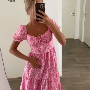 Rosa somrig klänning - Rosa somrig klänning 